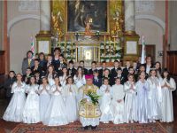 Első szentáldozás a sárvári Szent László Katolikus Általános Iskolában